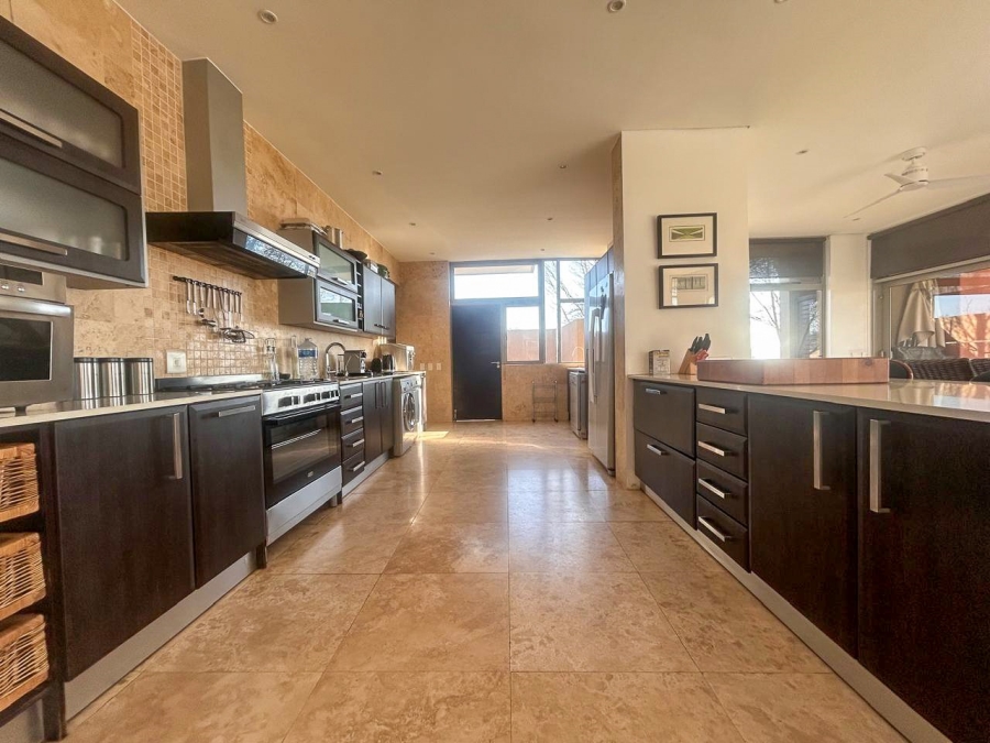 5 Bedroom Property for Sale in Waterford Golf and River Estate Free State